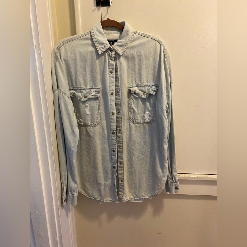 Forever 21 men’s denim shirt